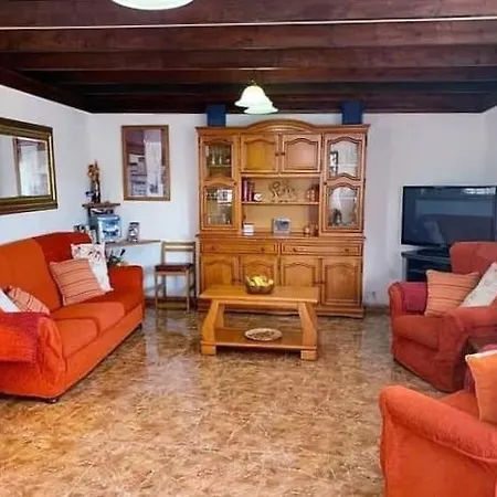 Sleeps 6 Pool Wifi Villa *