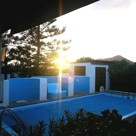 Sleeps 6 Pool Wifi