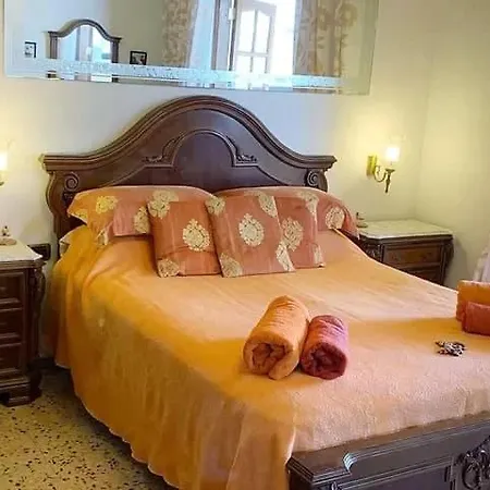 Sleeps 6 Pool Wifi